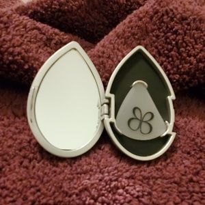 Beauty Blender liner. designer pro